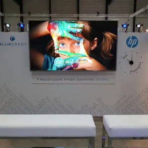 Messe Luzern, 86 Zoll Monitor, Deko Beleuchtung und Beschallungsanlage zur Livemoderation