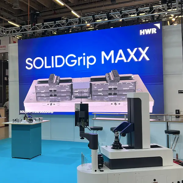 Messe Bern, LED Screen 5.5x3m P3.9, Komplettes Rigg und Standbeleuchtung, März 2025